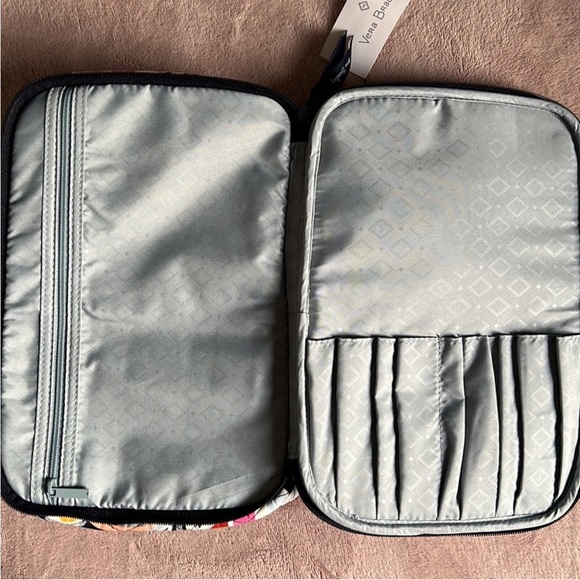 NWT $75 Vera Bradley Large Blush & Brush Makeup Case Mod Paisley - Picture 5 of 9